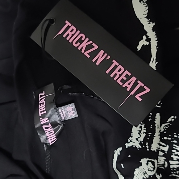 Dolls Kill Trickz N' Treatz Rib By Rib Glow In The Dark Tee Shirt Rib Cage XXS - Picture 4 of 6